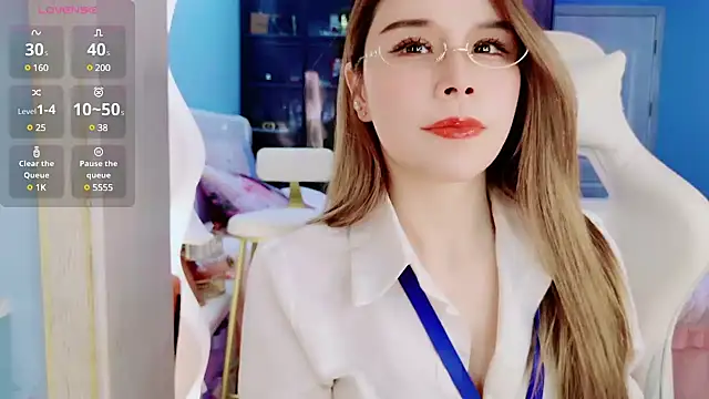 Snapshot of HU131452 chatting on 02/09/25, 10:43 HU131452 online show from 02/09/25, 10:43