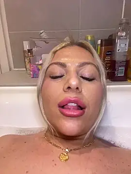 Arabellalee23 online show from 01/16/26, 07:18