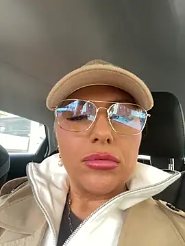 Arabellalee23 online show from 01/19/26, 01:04