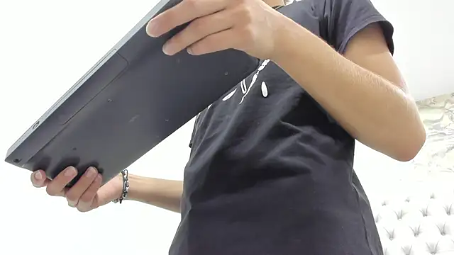 Kev jenner online show from 09/20/25, 07:37