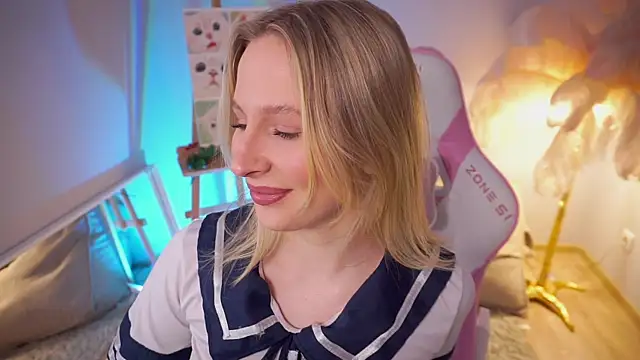 Snapshot of AnnLevine chatting on 01/10/26, 01:46 AnnLevine online show from 01/10/26, 01:46