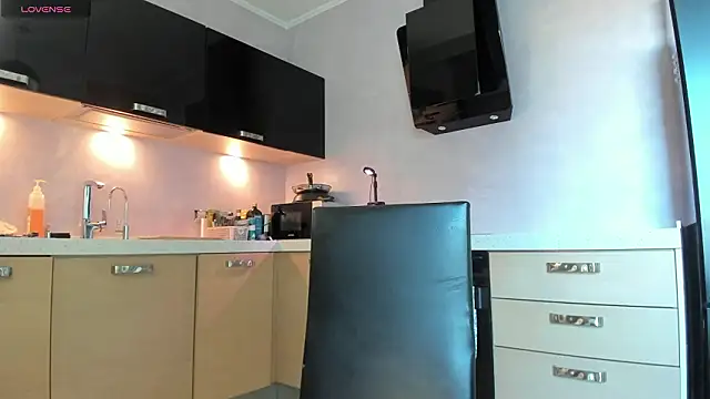 Snapshot of AnnLevine chatting on 03/15/26, 01:06 AnnLevine online show from 03/15/26, 01:06