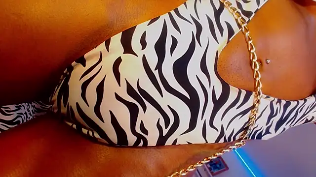 Snapshot of touchm_cockhard chatting on 02/01/25, 03:39 touchm cockhard online show from 02/01/25, 03:39