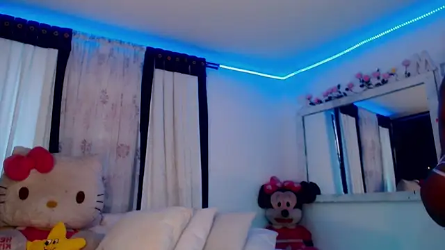 Snapshot of touchm_cockhard chatting on 02/11/25, 10:18 touchm cockhard online show from 02/11/25, 10:18