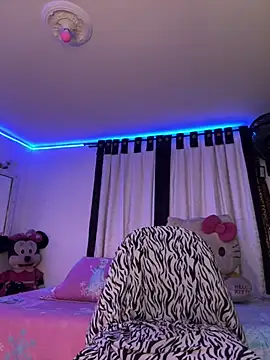 Snapshot of touchm_cockhard chatting on 03/21/25, 05:00 touchm cockhard online show from 03/21/25, 05:00