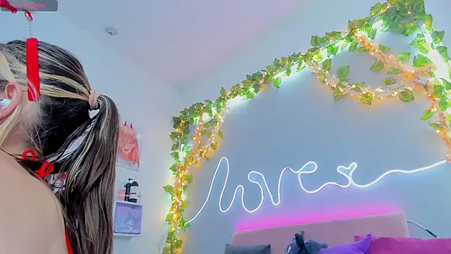 YouliteSllut2 online show from 12/07/24, 04:31