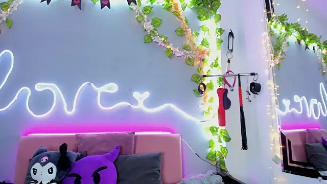 YouliteSllut2 online show from 02/12/25, 09:11