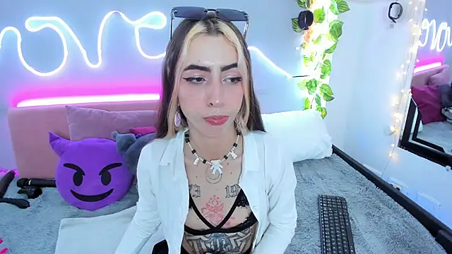 YouliteSllut2 online show from 02/20/25, 10:04