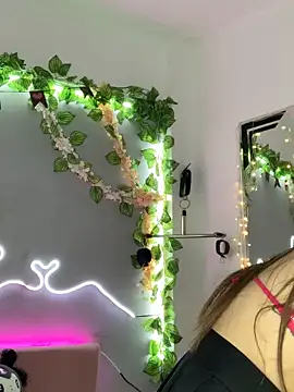 YouliteSllut2 online show from 02/28/25, 07:56