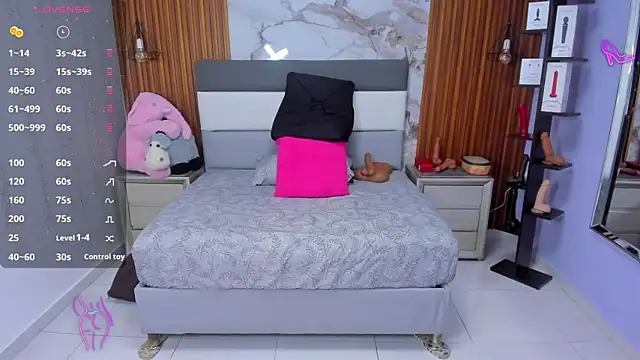 Snapshot of MEYLAGIA chatting on 09/18/25, 03:08 MEYLAGIA online show from 09/18/25, 03:08