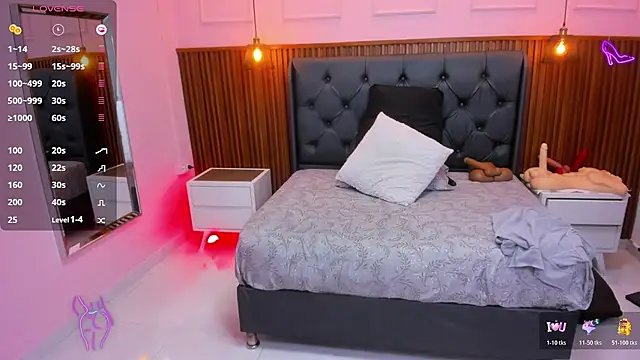 Snapshot of MEYLAGIA chatting on 11/21/25, 03:16 MEYLAGIA online show from 11/21/25, 03:16