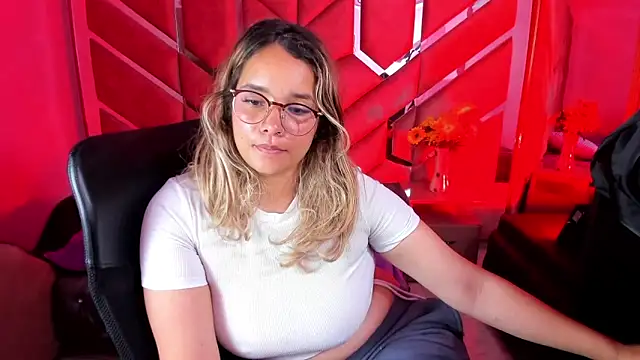 Olivia Fox69 online show from 09/18/25, 03:19