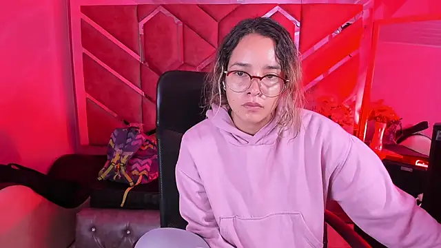 Snapshot of Olivia_Fox69 chatting on 02/09/26, 04:16 Olivia Fox69 online show from 02/09/26, 04:16