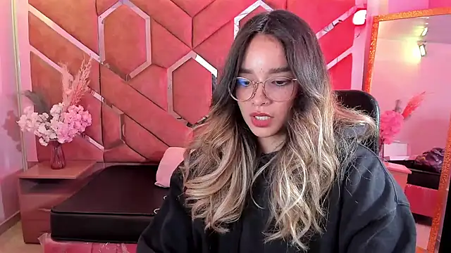 Olivia Fox69 online show from 07/09/26, 02:59