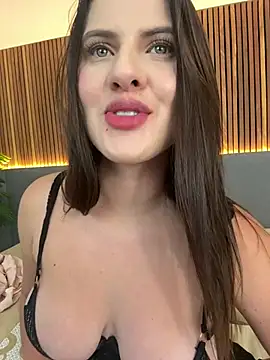 EmiilyAdams  online show from 12/10/24, 09:11