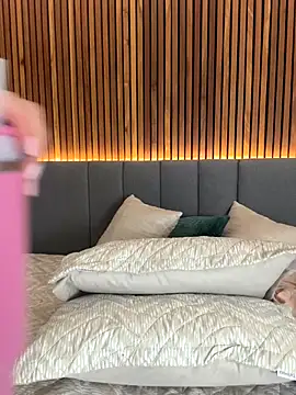 Snapshot of EmiilyAdams_ chatting on 11/07/25, 09:48 EmiilyAdams online show from 11/07/25, 09:48