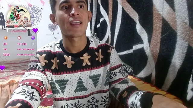 Snapshot of maria_and_angel chatting on 12/19/24, 03:51 maria and angel online show from 12/19/24, 03:51