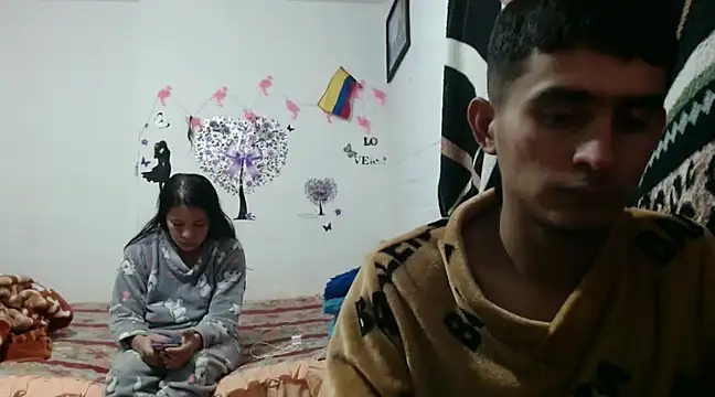 Snapshot of maria_and_angel chatting on 01/20/25, 01:50 maria and angel online show from 01/20/25, 01:50