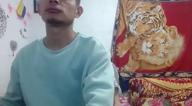 Snapshot of maria_and_angel chatting on 01/26/25, 02:14 maria and angel online show from 01/26/25, 02:14