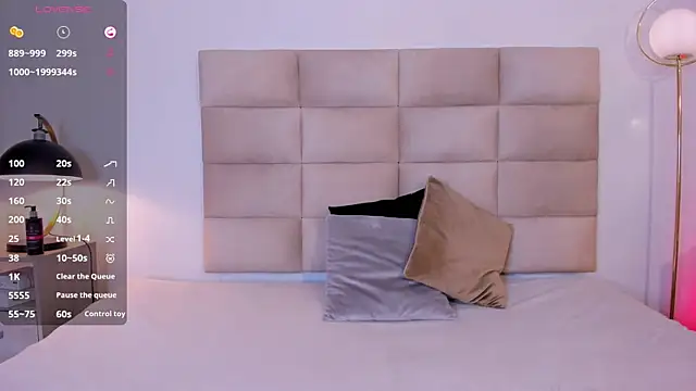 Snapshot of AngelyRosse1 chatting on 03/15/25, 04:24 AngelyRosse1 online show from 03/15/25, 04:24