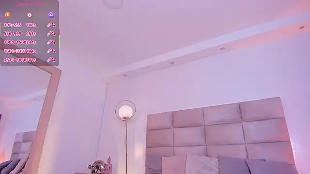 Snapshot of AngelyRosse1 chatting on 10/13/25, 03:39 AngelyRosse1 online show from 10/13/25, 03:39