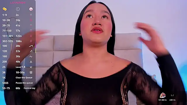 Snapshot of AngelyRosse1 chatting on 11/11/25, 04:01 AngelyRosse1 online show from 11/11/25, 04:01