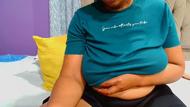 YELLOWBUSTYMELLONS online show from 02/21/26, 06:09