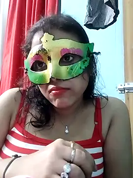 Snapshot of LOVERIAKOL chatting on 01/04/25, 03:07 LOVERIAKOL online show from 01/04/25, 03:07