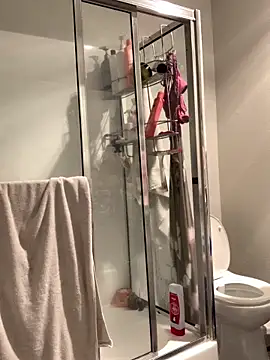 Snapshot of shadowmoon900 chatting on 04/12/26, 12:15 shadowmoon900 online show from 04/12/26, 12:15