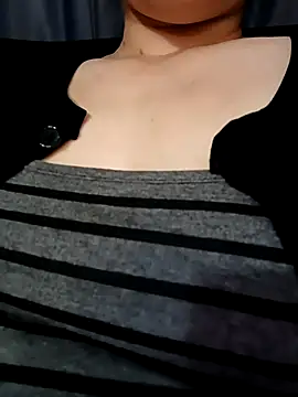 Snapshot of Sexy_ass1313 chatting on 11/06/25, 02:12 Sexy ass1313 online show from 11/06/25, 02:12