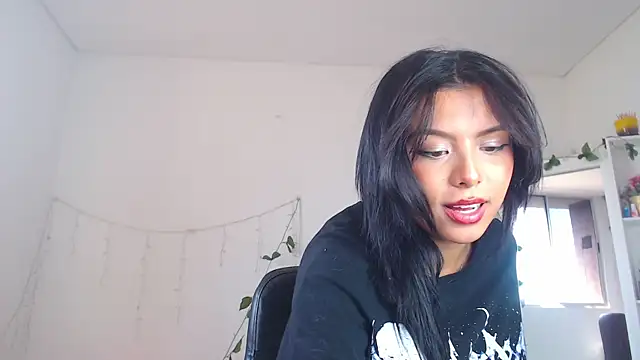 Keyti Sullivan online show from 02/19/25, 07:59