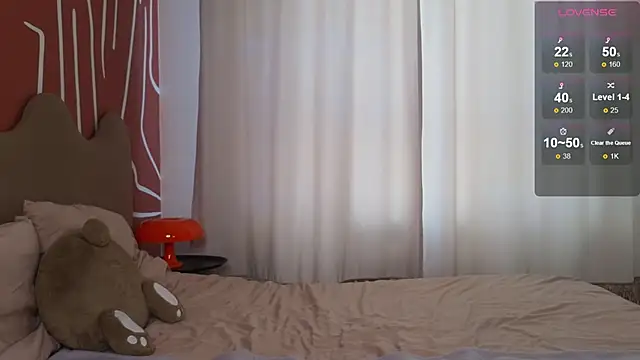 Snapshot of EvaCroan chatting on 03/07/25, 05:29 EvaCroan online show from 03/07/25, 05:29