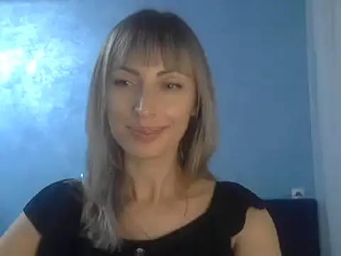 Snapshot of EffectMaya chatting on 12/22/24, 05:21 EffectMaya online show from 12/22/24, 05:21