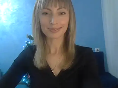 Snapshot of EffectMaya chatting on 12/27/24, 06:31 EffectMaya online show from 12/27/24, 06:31