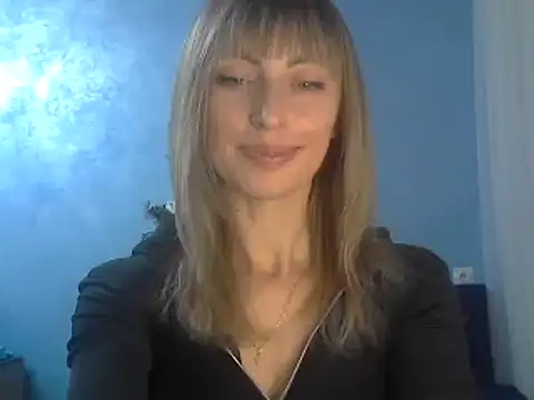 Snapshot of EffectMaya chatting on 01/04/25, 03:17 EffectMaya online show from 01/04/25, 03:17