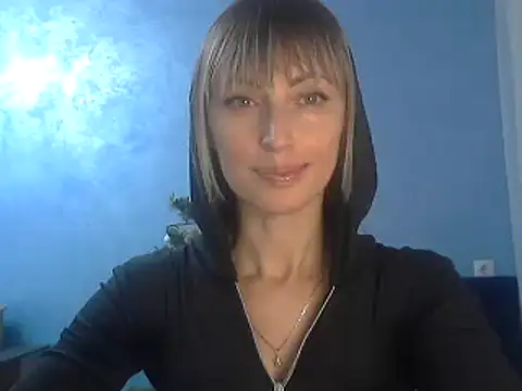 Snapshot of EffectMaya chatting on 01/13/25, 07:31 EffectMaya online show from 01/13/25, 07:31