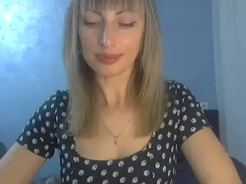 Snapshot of EffectMaya chatting on 01/23/25, 08:13 EffectMaya online show from 01/23/25, 08:13