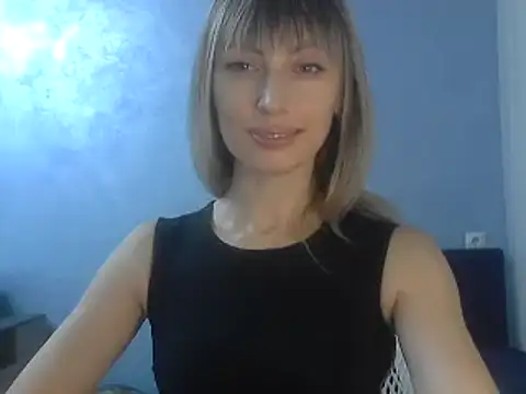 Snapshot of EffectMaya chatting on 02/07/25, 04:35 EffectMaya online show from 02/07/25, 04:35