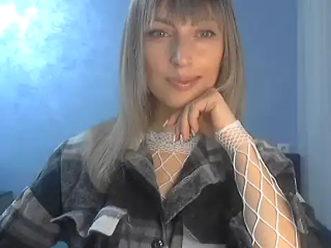 Snapshot of EffectMaya chatting on 02/08/25, 03:10 EffectMaya online show from 02/08/25, 03:10