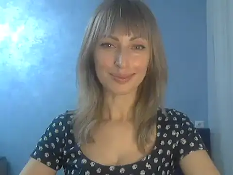 Snapshot of EffectMaya chatting on 02/14/25, 06:08 EffectMaya online show from 02/14/25, 06:08