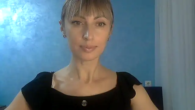 Snapshot of EffectMaya chatting on 02/17/25, 05:53 EffectMaya online show from 02/17/25, 05:53