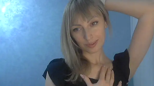 Snapshot of EffectMaya chatting on 03/02/25, 06:19 EffectMaya online show from 03/02/25, 06:19