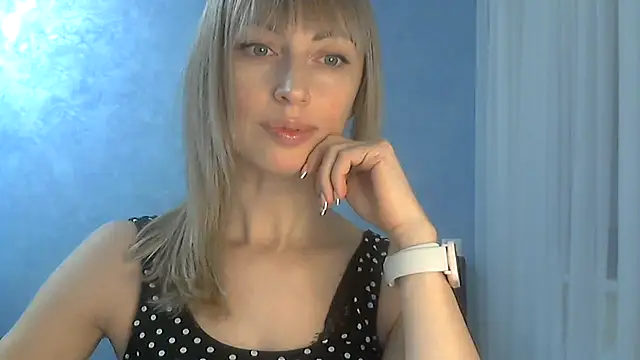 Snapshot of EffectMaya chatting on 03/05/25, 06:56 EffectMaya online show from 03/05/25, 06:56