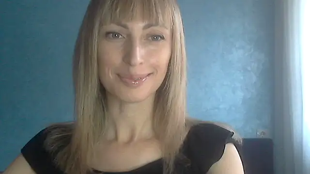 Snapshot of EffectMaya chatting on 03/21/25, 01:56 EffectMaya online show from 03/21/25, 01:56