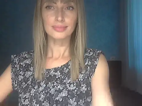 Snapshot of EffectMaya chatting on 09/10/25, 02:50 EffectMaya online show from 09/10/25, 02:50