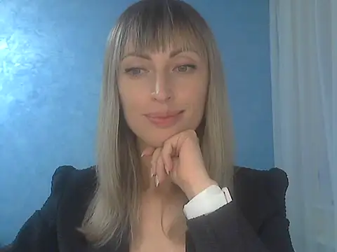 Snapshot of EffectMaya chatting on 09/19/25, 05:46 EffectMaya online show from 09/19/25, 05:46