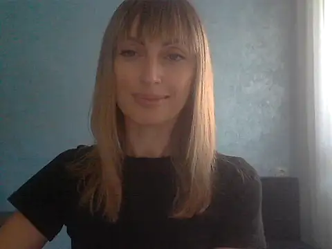 Snapshot of EffectMaya chatting on 09/26/25, 12:53 EffectMaya online show from 09/26/25, 12:53