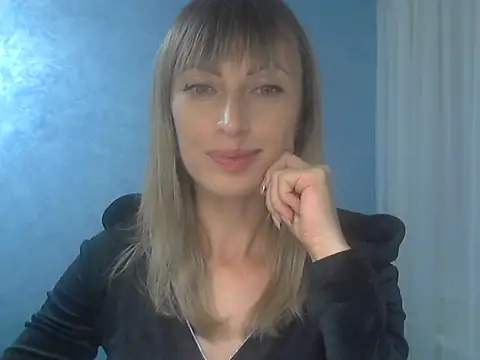 Snapshot of EffectMaya chatting on 10/08/25, 03:20 EffectMaya online show from 10/08/25, 03:20