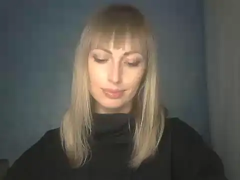 Snapshot of EffectMaya chatting on 10/16/25, 05:36 EffectMaya online show from 10/16/25, 05:36