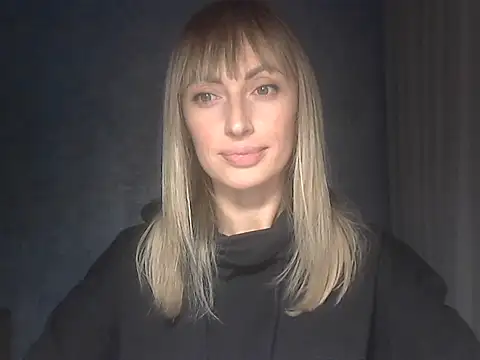 Snapshot of EffectMaya chatting on 11/11/25, 05:57 EffectMaya online show from 11/11/25, 05:57